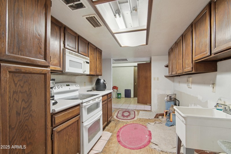 12-print-E Evergreen St-S0509-012