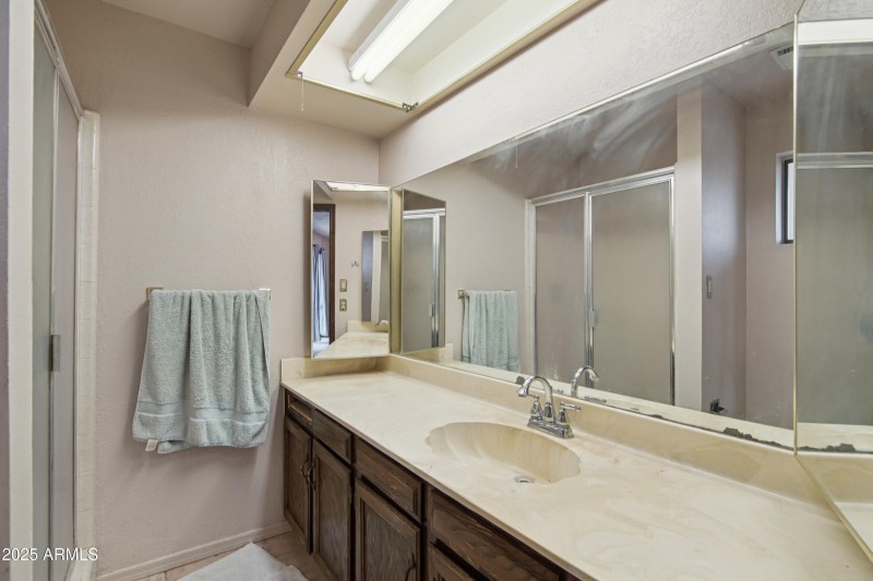 26-print-E Evergreen St-S0509-026