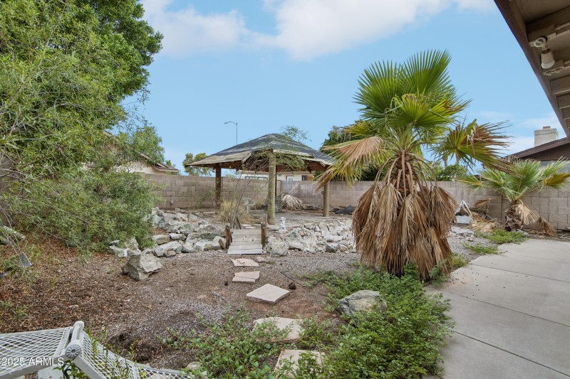 35-print-E Evergreen St-S0509-035