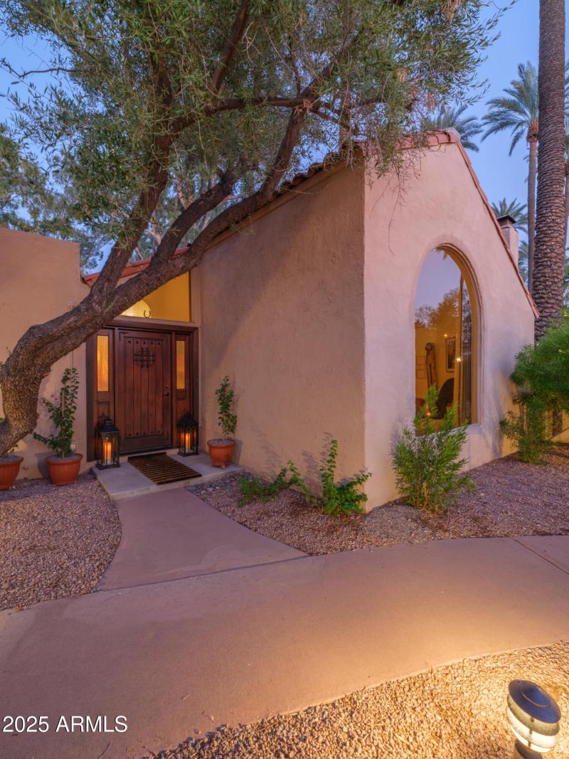 Listings_4540_N_44thSt_Unit21_Images-6