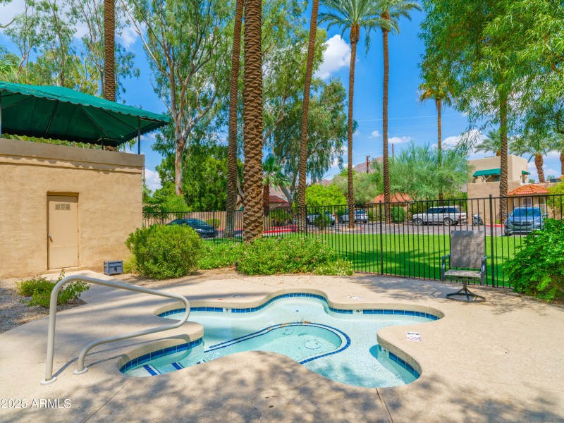 Listings_4540_N_44thSt_Unit21_Images-44