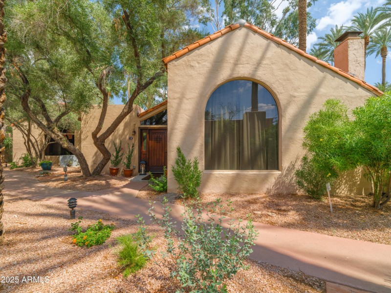 Listings_4540_N_44thSt_Unit21_Images-1