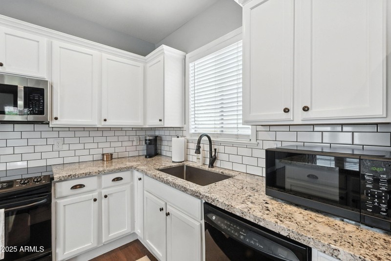 Kitchen - Sink , Dishwasher & Counter Sp