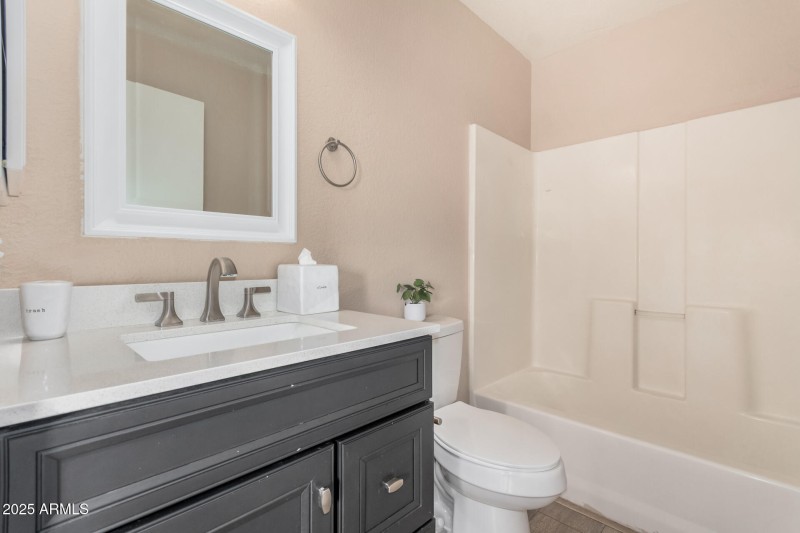 Master Bath - Unit 201