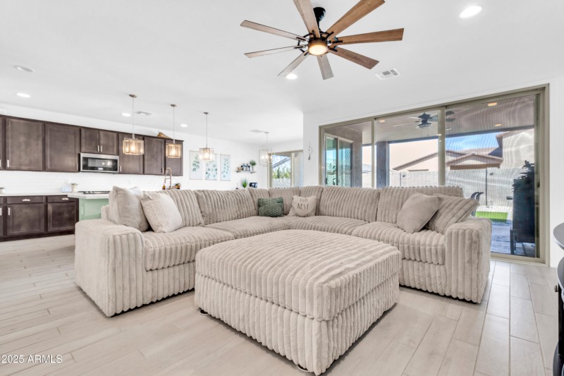 3314 E Jasmine Way-6