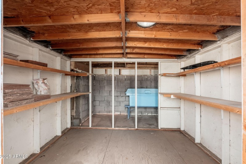 8902 W Columbus Ave - 037