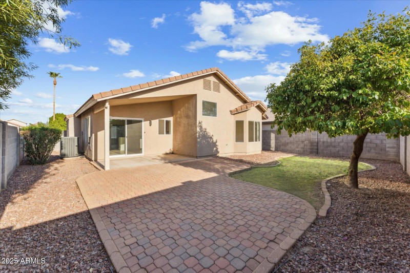 25-025-rear-exterior