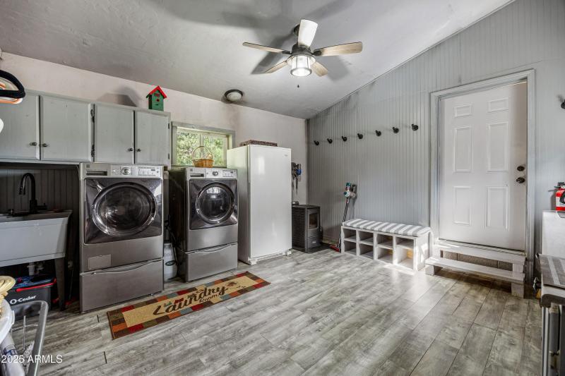 2003 Little Doe Trail, Overgaard, AZ-Cab