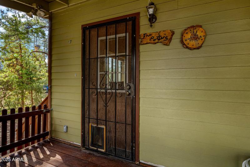 2003 Little Doe Trail, Overgaard, AZ-Cab