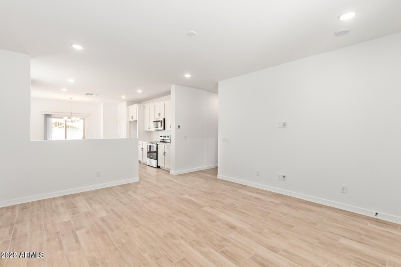 20220702182349280377000000-o