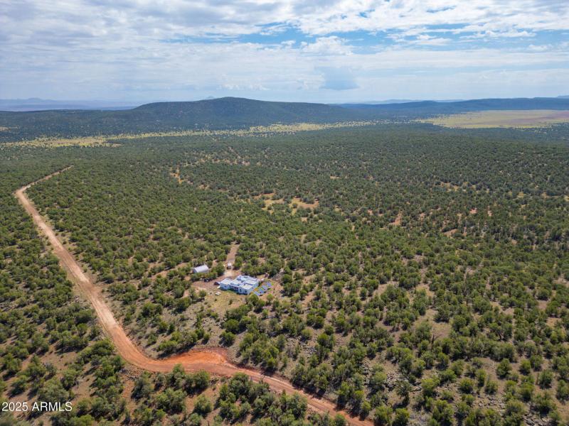 6-web-or-mls-35575-w-pale-moon-rd