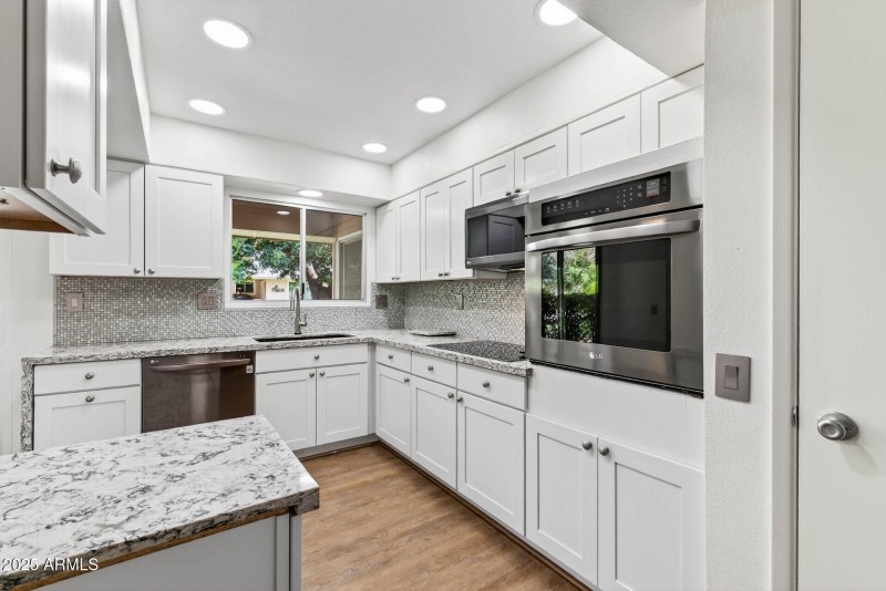 26_12546_W_Seneca23_mls