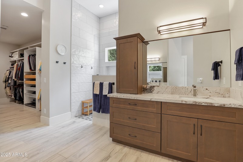 Bedroom main ensuite