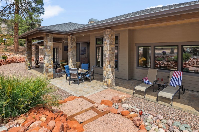 back top of steps to home