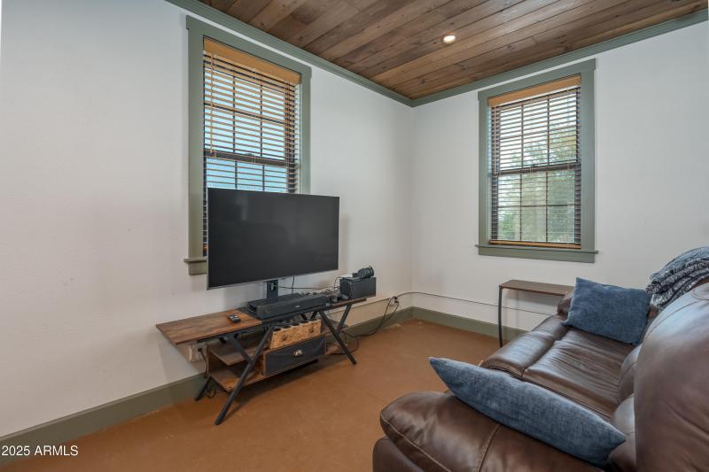 440 Vista Ln Clarkdale AZ-26