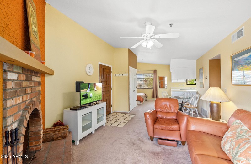 OPEN SUNSHINEY UNIT 306