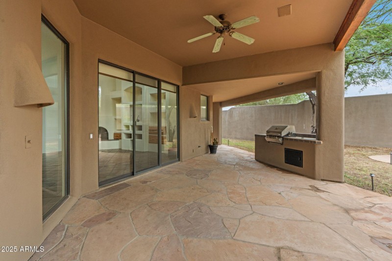 40-web-or-mls-10040-e-happy-valley-rd-36