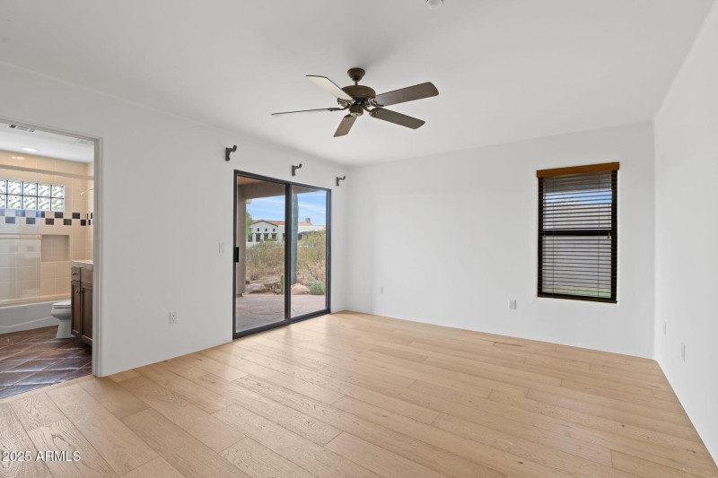 29-web-or-mls-10040-e-happy-valley-rd-36