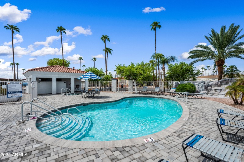 15-2929EMS-ocupix-Comm