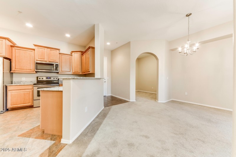 14575 W Mtn View 11221