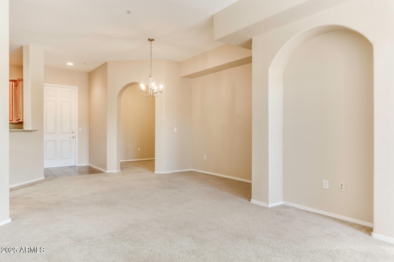 14575 W Mtn View 11221