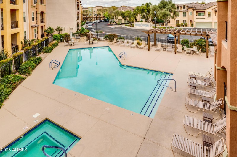 14575 W Mtn View 11221