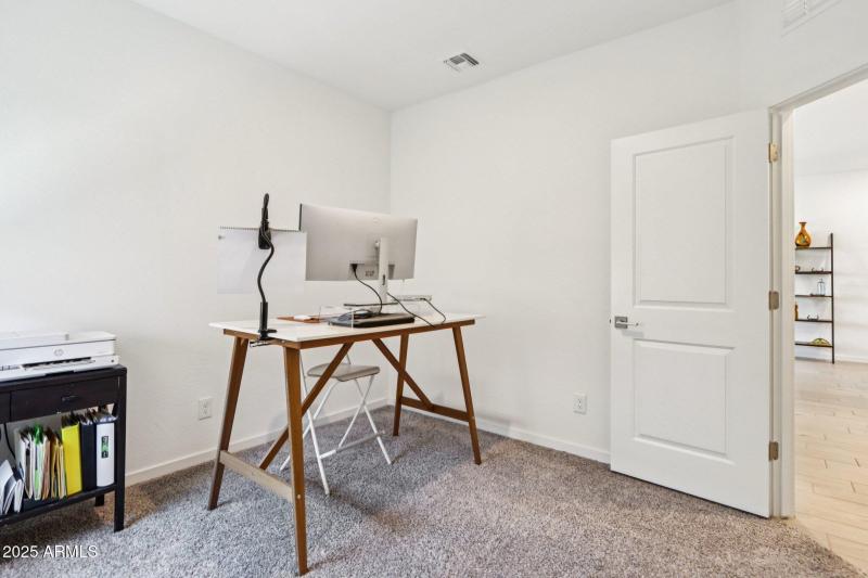 20-web-or-mls-W Sunland Dr-S0609-020