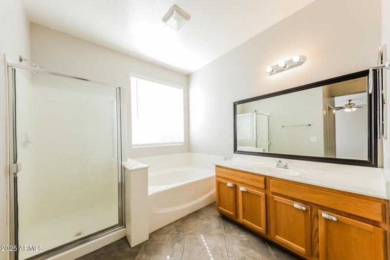 238808-photo-633e42a1968fb