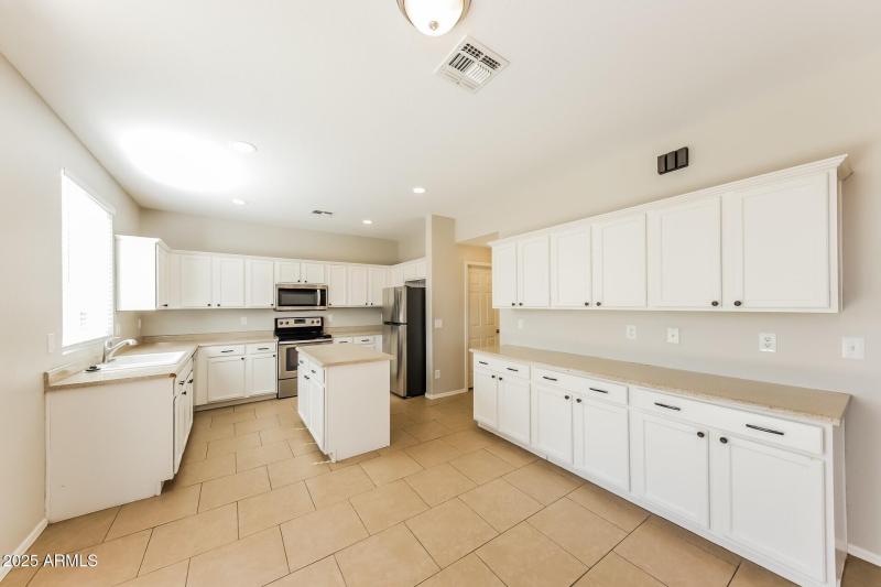 238808-photo-633e4293701d4