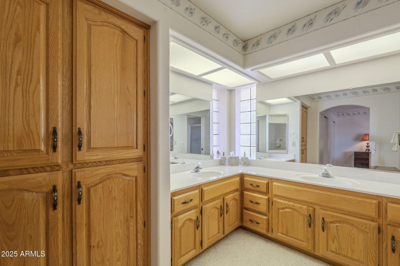 Primary Bathroom, dual vanity