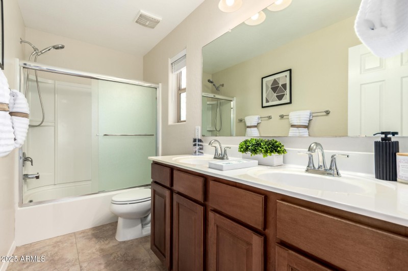 27 - Sweet Iron 4705