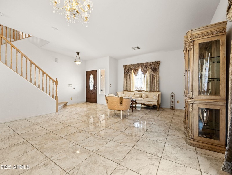 15-web-or-mls-7813 W Via Del Sol-15