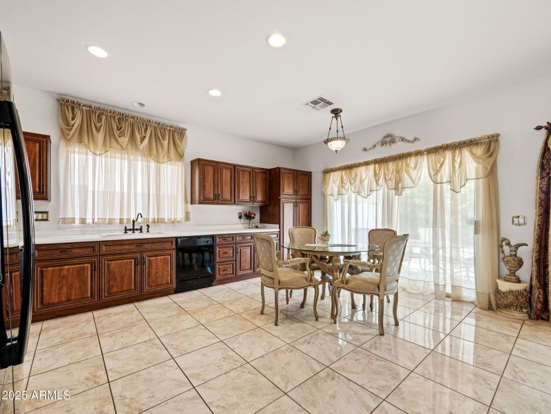 17-web-or-mls-7813 W Via Del Sol-17