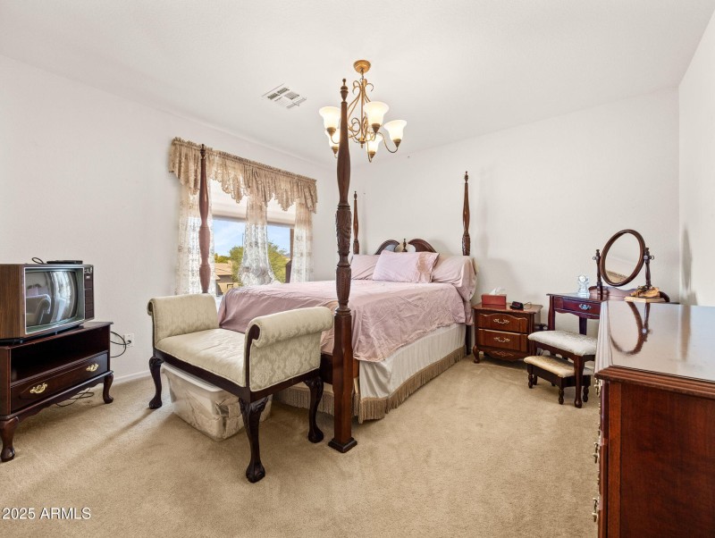 37-web-or-mls-7813 W Via Del Sol-37