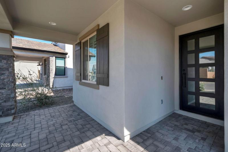 4-web-or-mls-Qp-9138