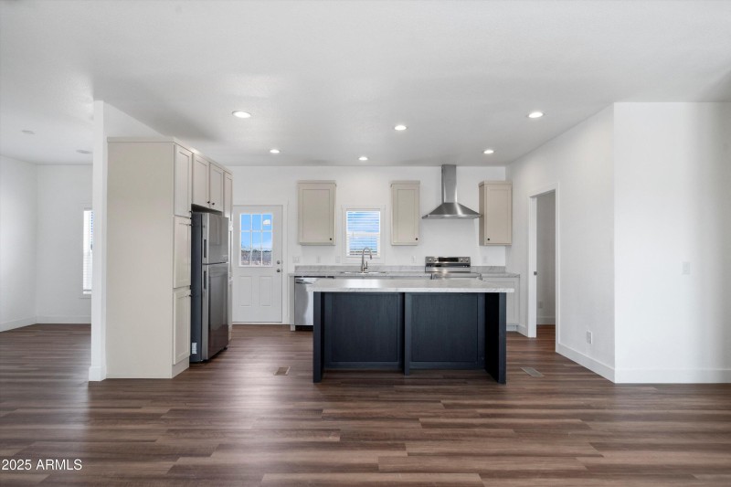 10-Family Room to Kitchen