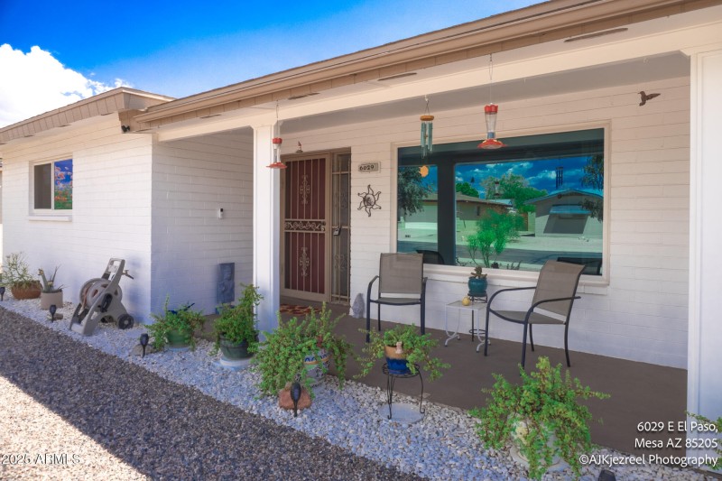 6029 E El Paso Front