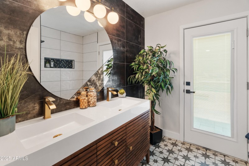 2nd-Bathroom-entrance-from-pool-deck-mid