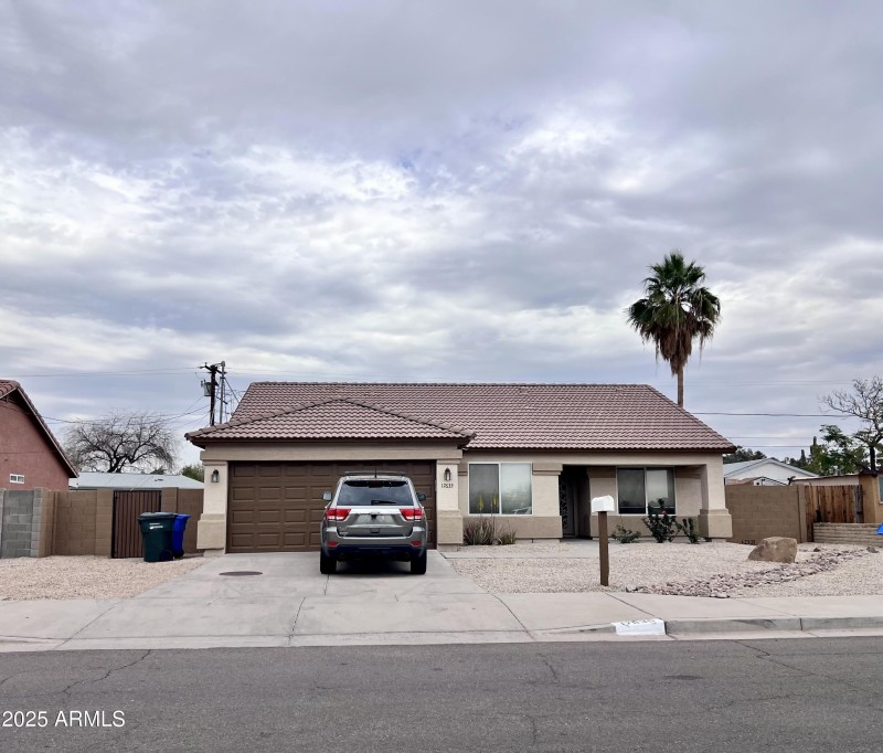 Beautiful 3 BD & 2BA North Phoenix Home
