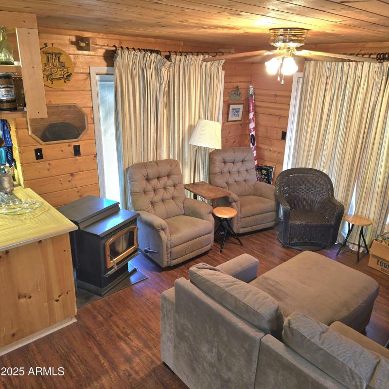 Int Great Rm with Pellet Stove