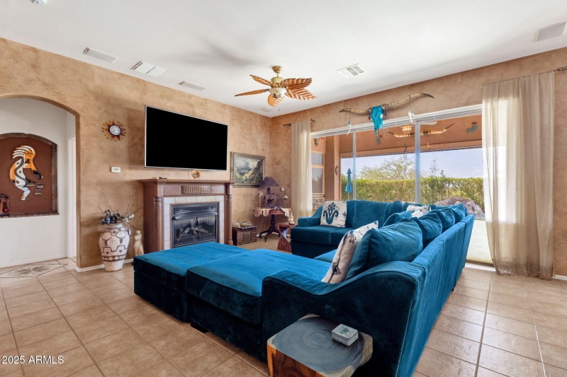 14-web-or-mls-8350-e-dalea-way