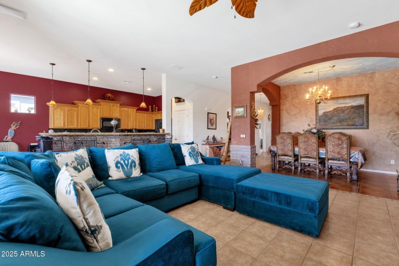 16-web-or-mls-8350-e-dalea-way