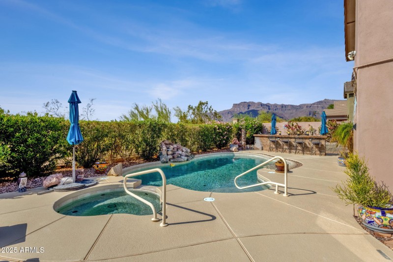 34-web-or-mls-8350-e-dalea-way