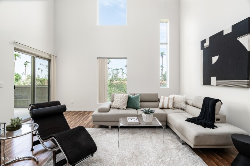 06-1111 W University Dr (6 of 37)