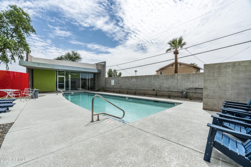 37-1111 W University Dr (37 of 37)