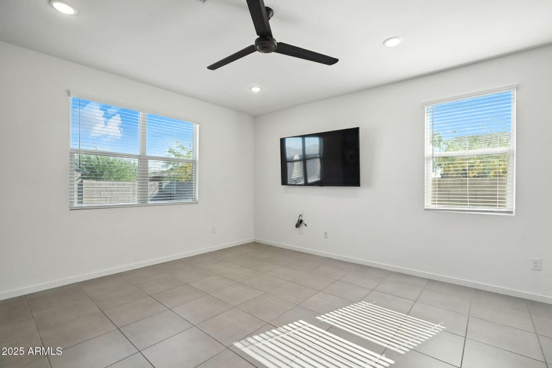 24-web-or-mls-Marin -24