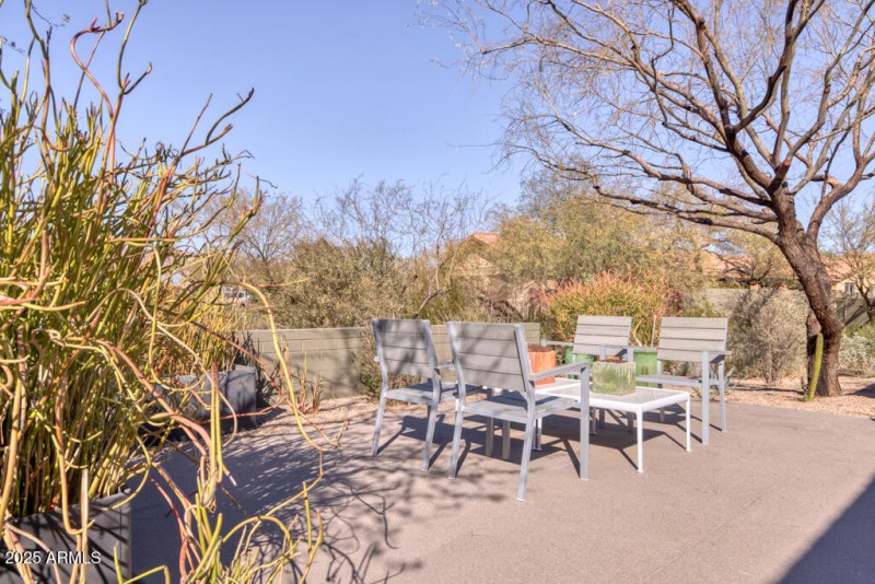 Front yard entertaining