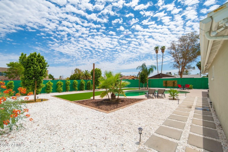 36-web-or-mls-557-s-visalia