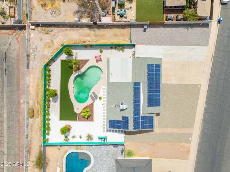 3-web-or-mls-557-s-visalia