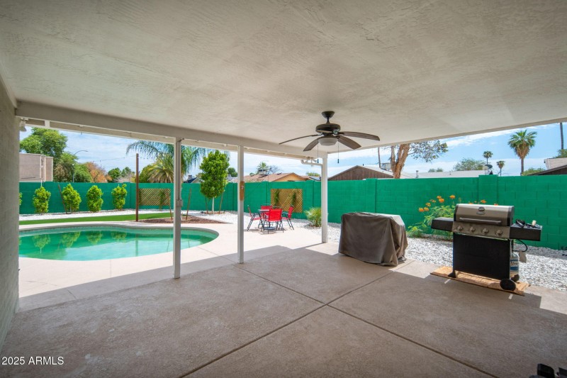 29-web-or-mls-557-s-visalia